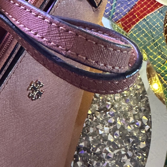 Tory Burch Medium York Buckle Tote. - Picture 10 of 10